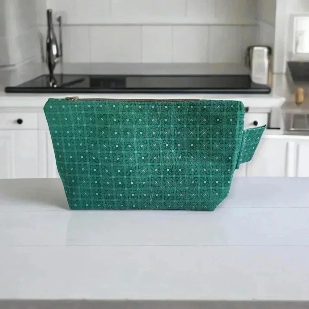 Makeup bag